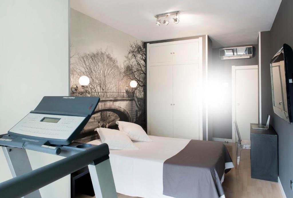 Hospedium Hostal Un Punto Chic Huesca Buitenkant foto