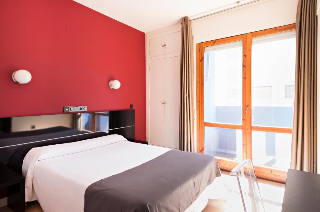 Hospedium Hostal Un Punto Chic Huesca Buitenkant foto