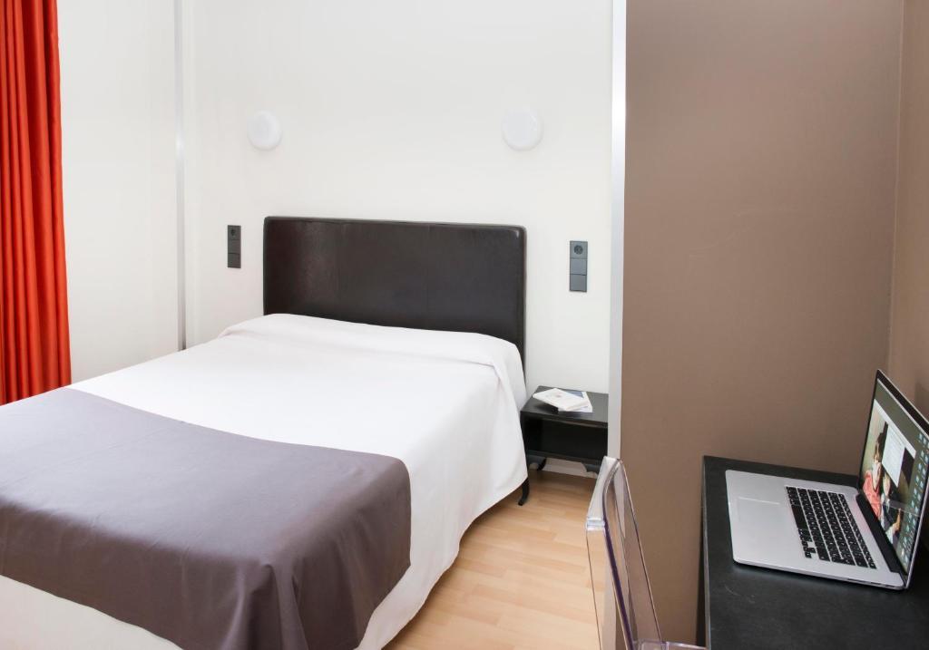 Hospedium Hostal Un Punto Chic Huesca Kamer foto