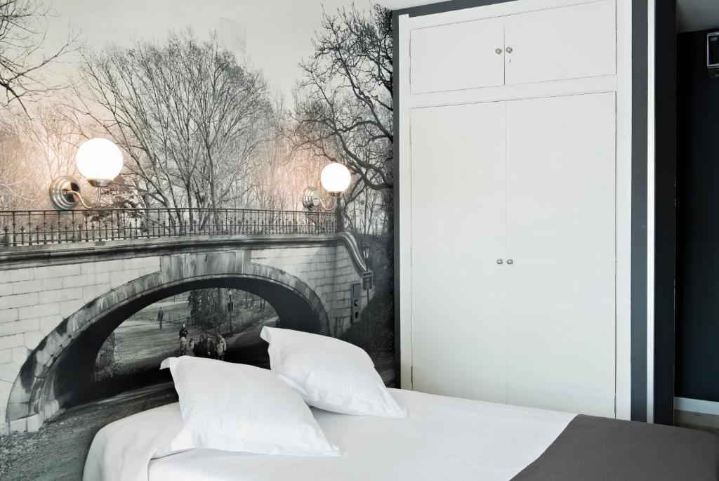 Hospedium Hostal Un Punto Chic Huesca Buitenkant foto